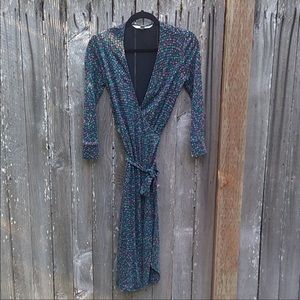 {Diane Von Furstenberg} 100% Silk Mosaic Tile Wrap Dress